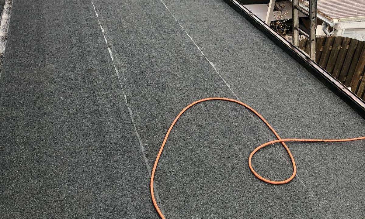 Nieuw bitumen dak aangelegd in Hilvarenbeek