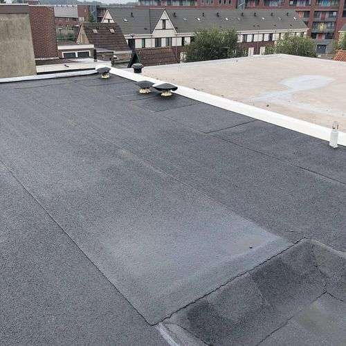 Een nieuw bitumen dak in Hilvarenbeek
